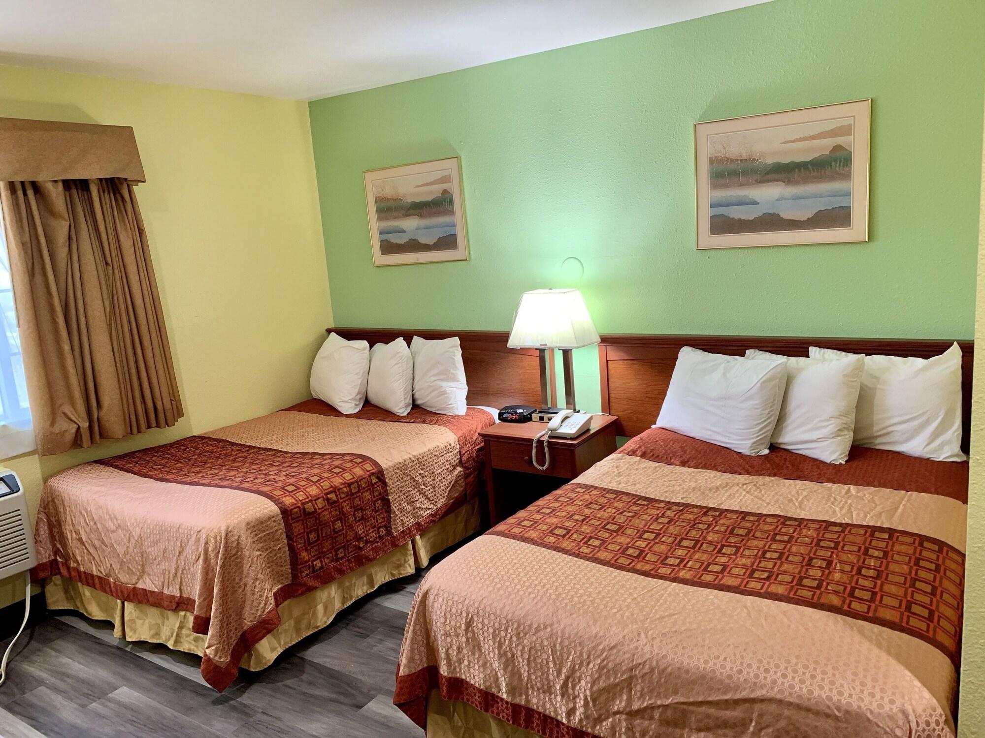 Travelers Inn Medford Bagian luar foto