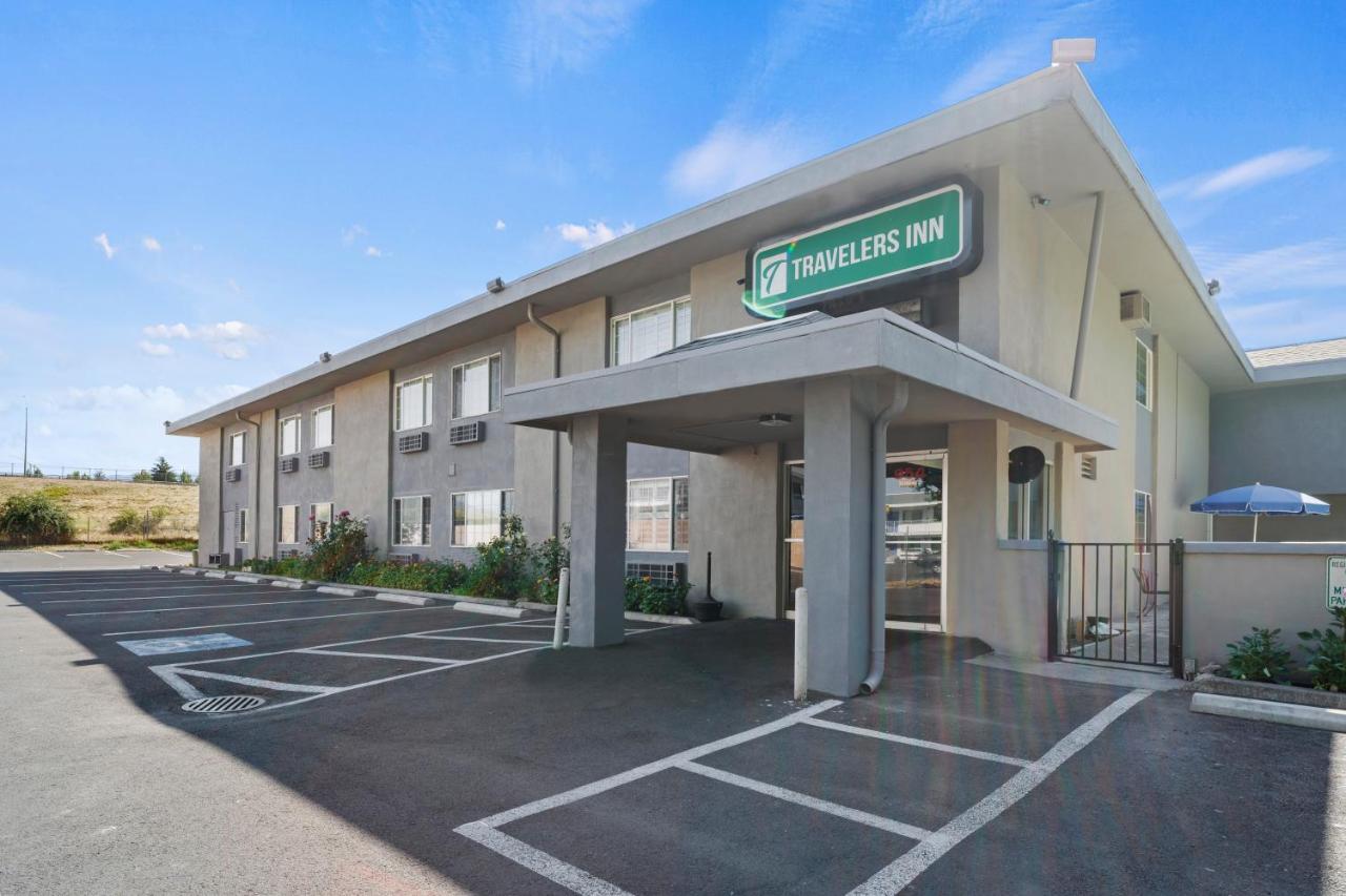 Travelers Inn Medford Bagian luar foto