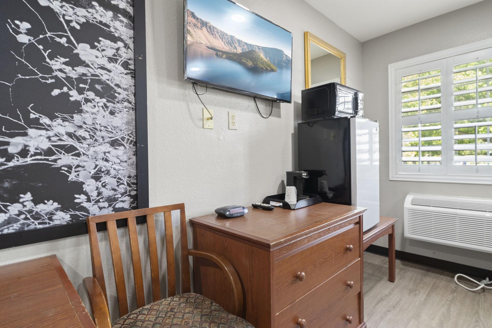 Travelers Inn Medford Bagian luar foto