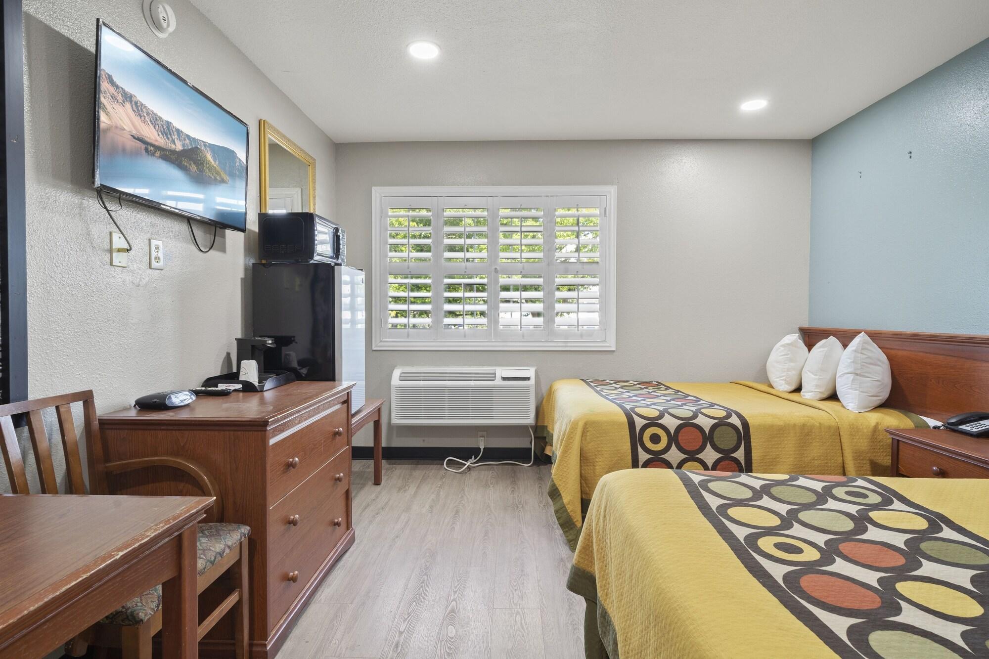 Travelers Inn Medford Bagian luar foto